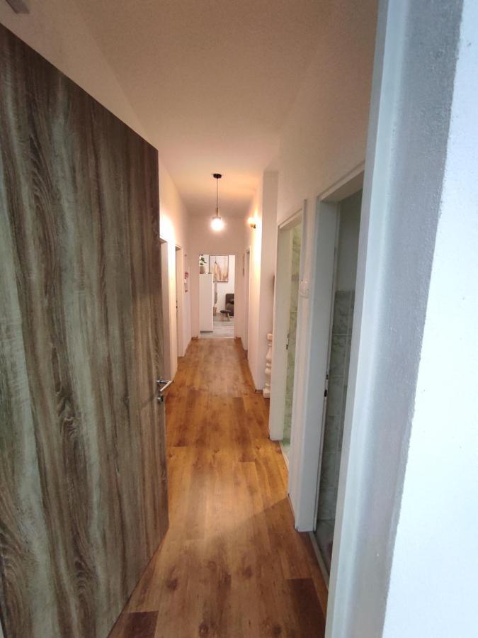 The Loft Apartment Koper Luaran gambar